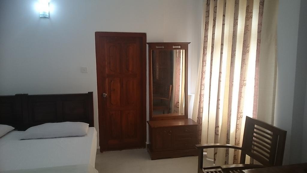 Srilanka Ayurveda Hotel Хиккадува Экстерьер фото
